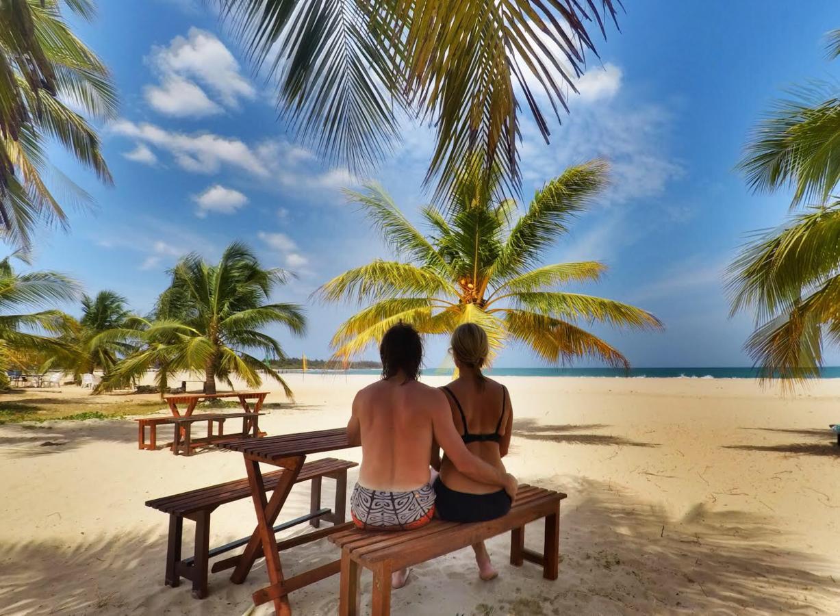 Aqua Marine Beach Resort Pasikuda Εξωτερικό φωτογραφία